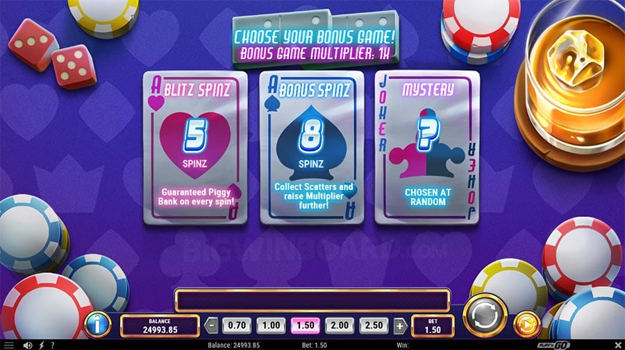 Piggy Blitz Casino Gold Hold and Win coins locked on the reels